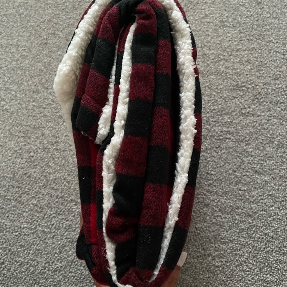 NWT Cabin Cozy / Indigo / Baby Blanket and Hat - Picture 4 of 5